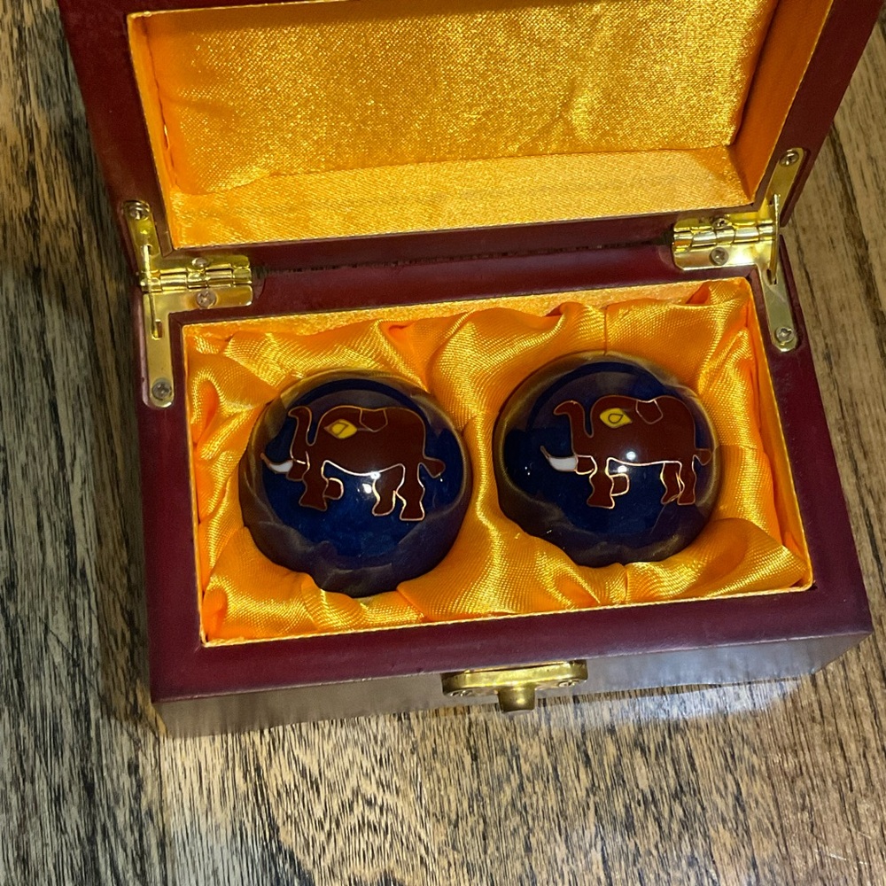 Cloisonné Filigree Health Balls, hollow ring tone, Chinese Boading Balls, EUC